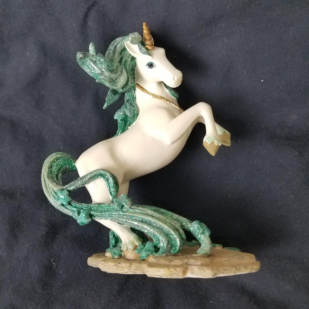 1980s Emerald Isle Unicorn Series May the luck‎ of the Irish, Hamilton